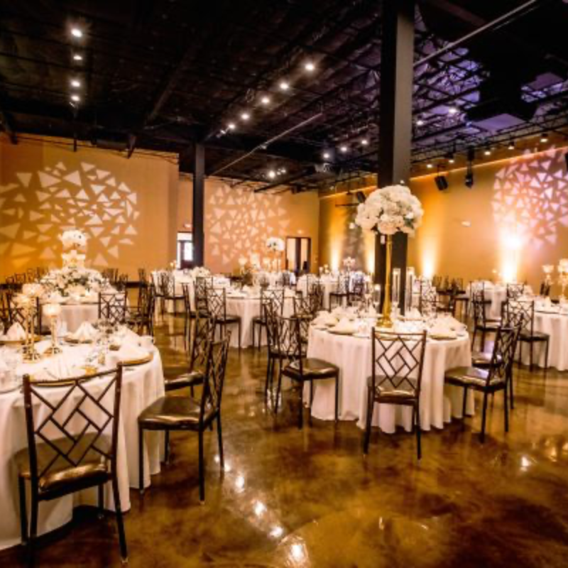 Centerpieces & Decor image
