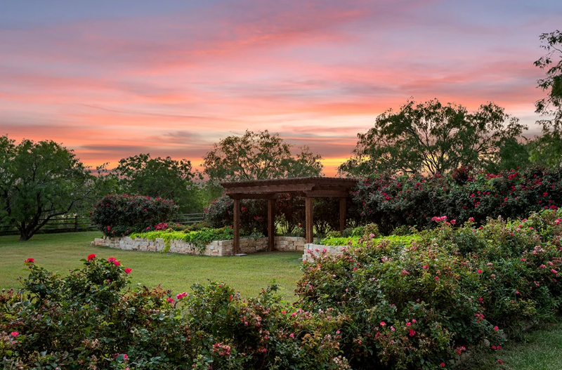the garden at deerfield image