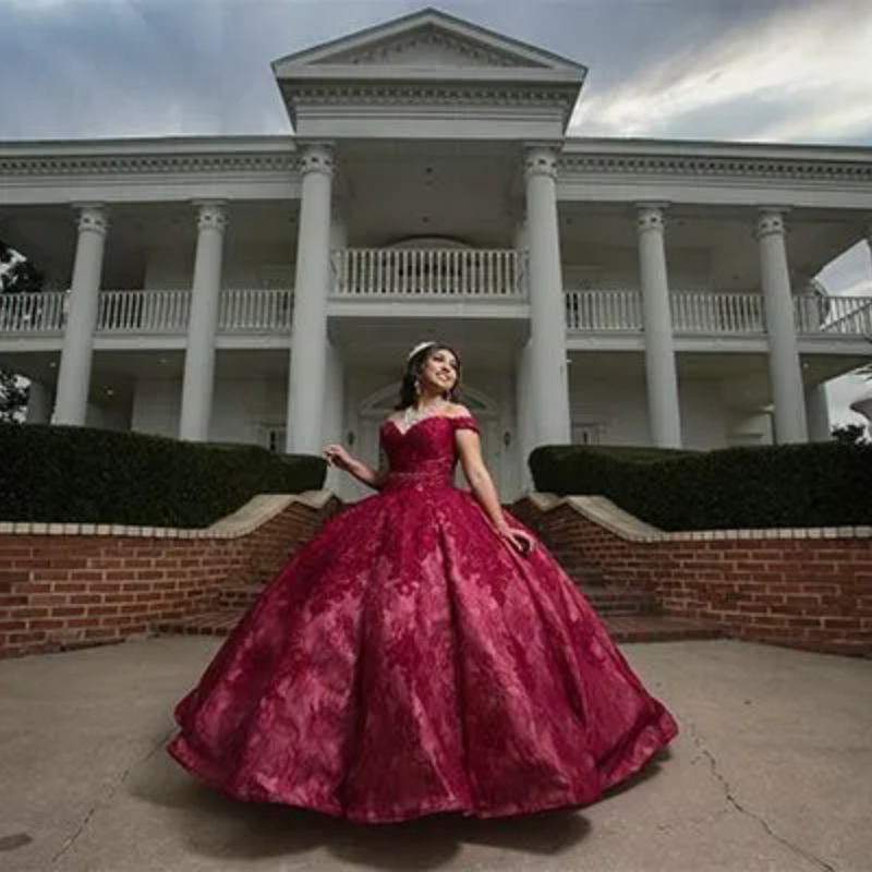 Quinceañera image